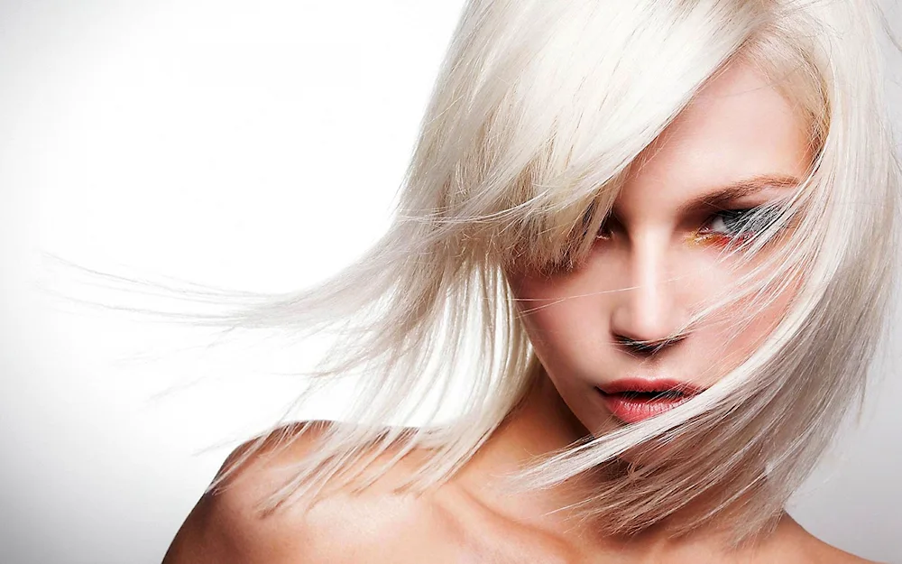 Stephanie Danielle ash blond