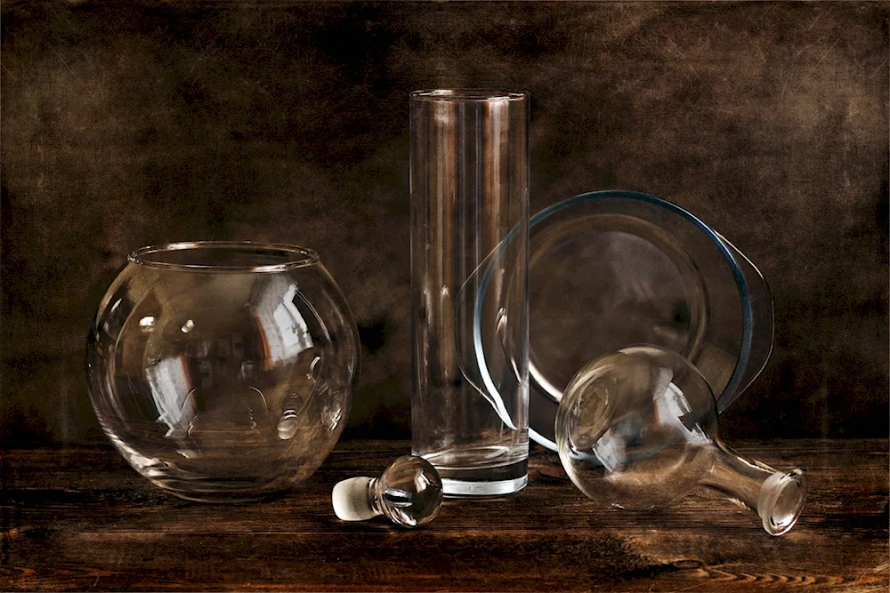 Graphine with glass objects