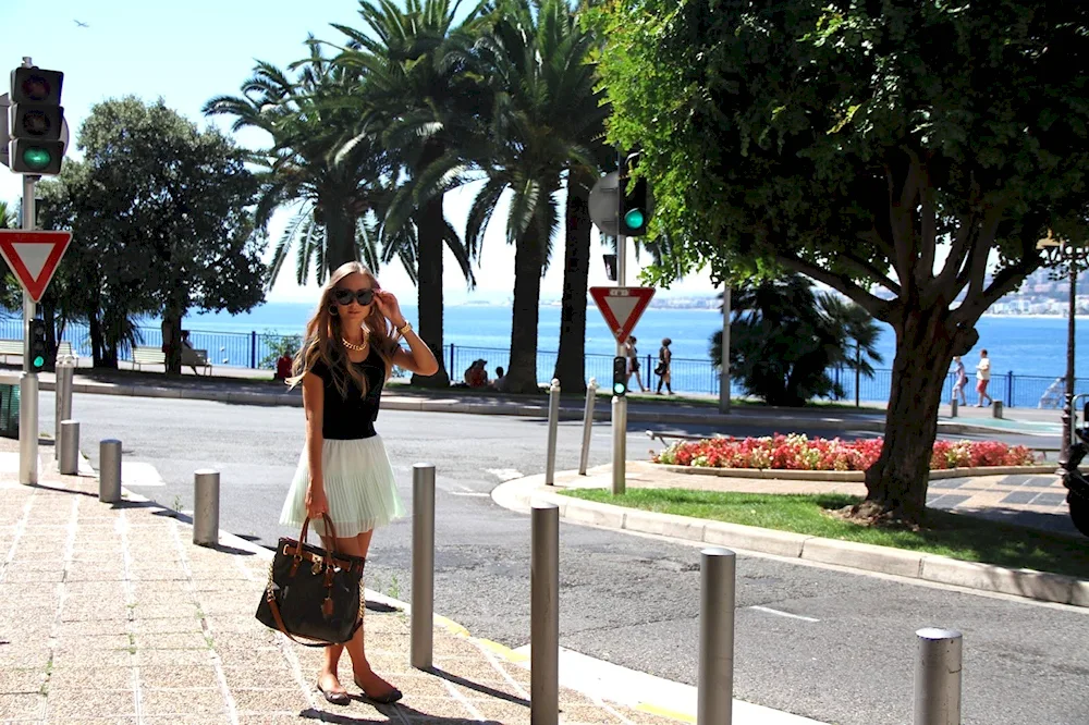 Stella on the Promenade in Nice