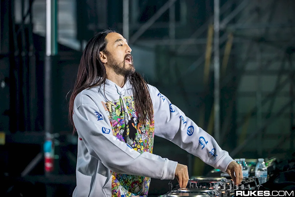 Steve Aoki