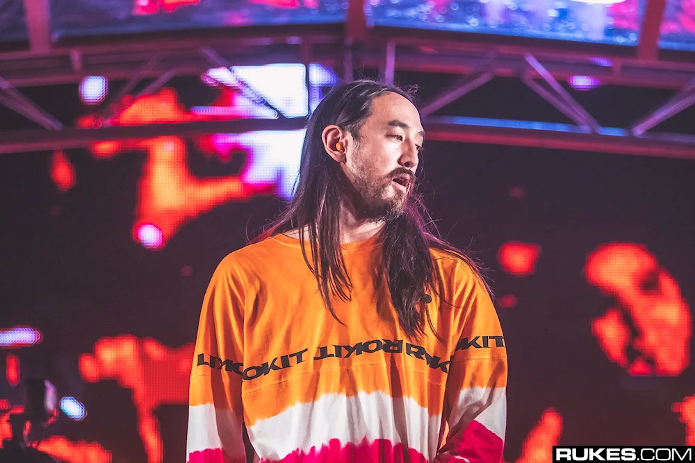 Steve Aoki