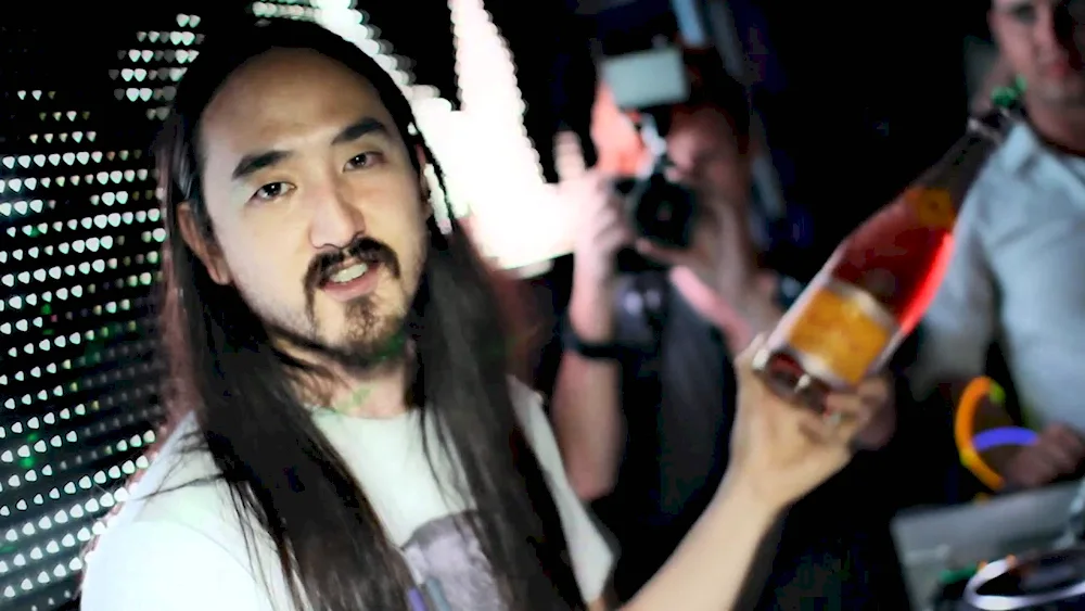 Steve Aoki