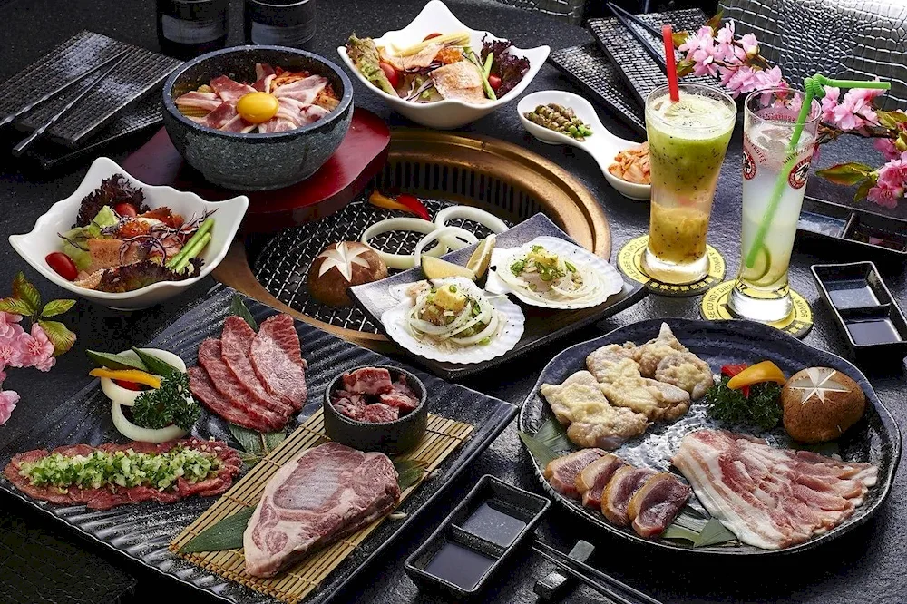 Food table with food