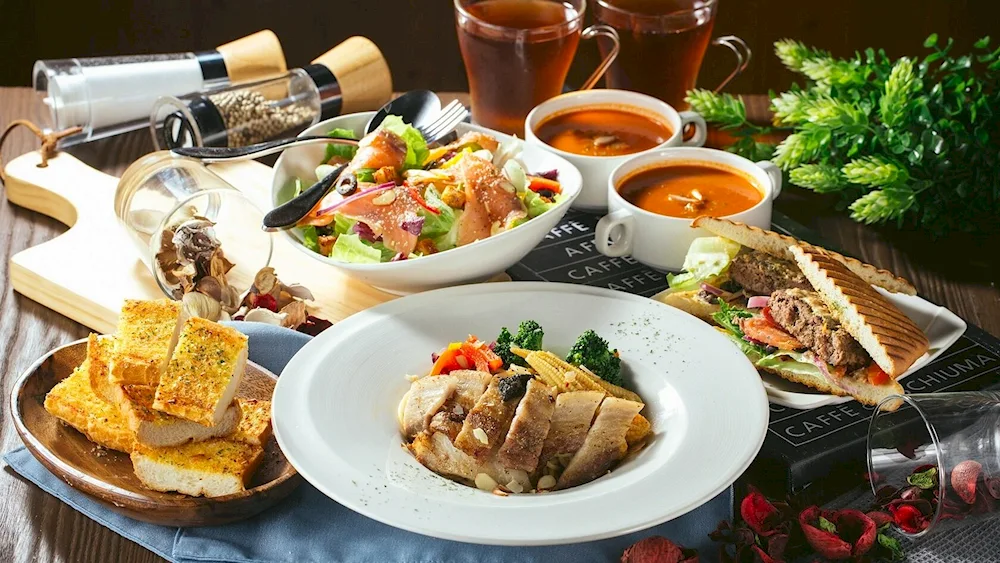 Café table with food