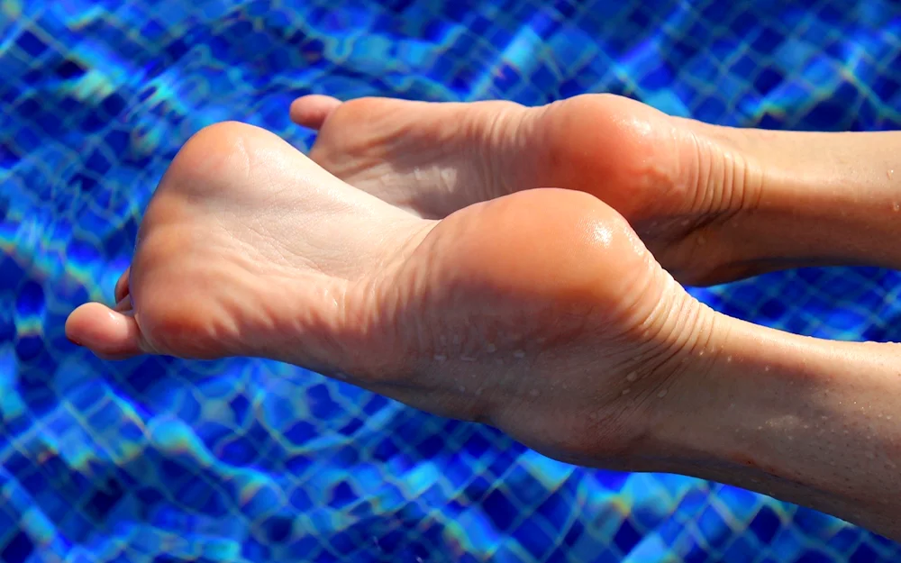 Girls’ feet