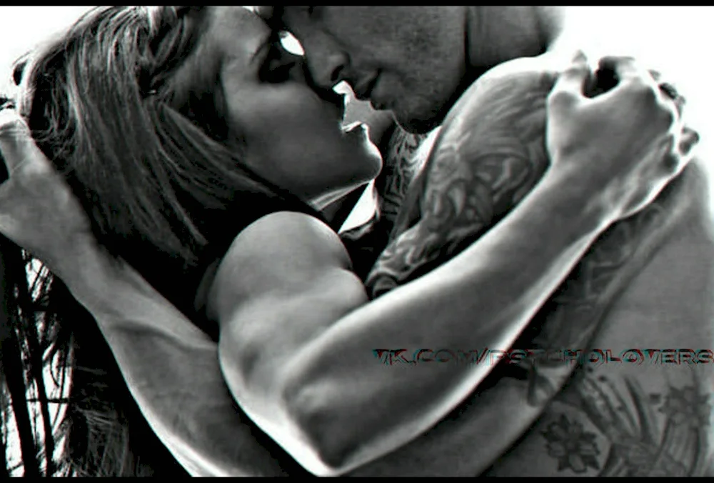 Straightforward embraces in the girl's mouth