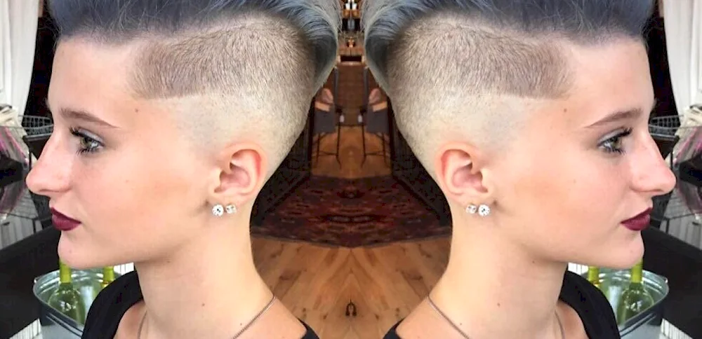 Andercat Bob haircut women's Pompadour