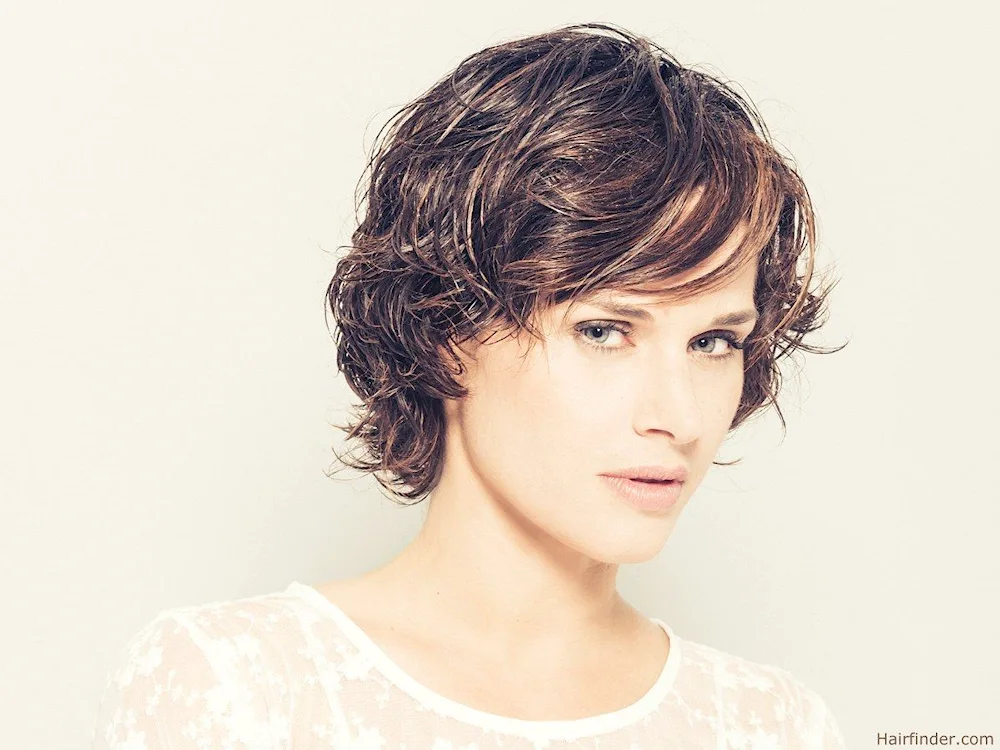 Bob Garson haircut for curly hair