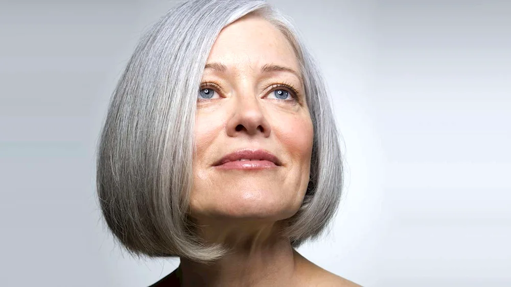 Daphne Hicks Grey hair