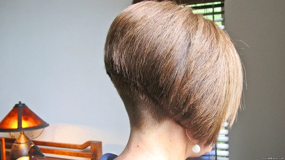 Bob bob with a raised back of the head