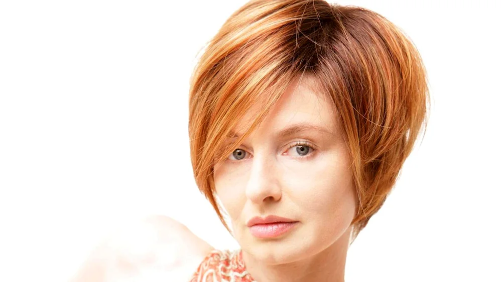 Gavroche Bob haircut Shaggy Valentina Miller