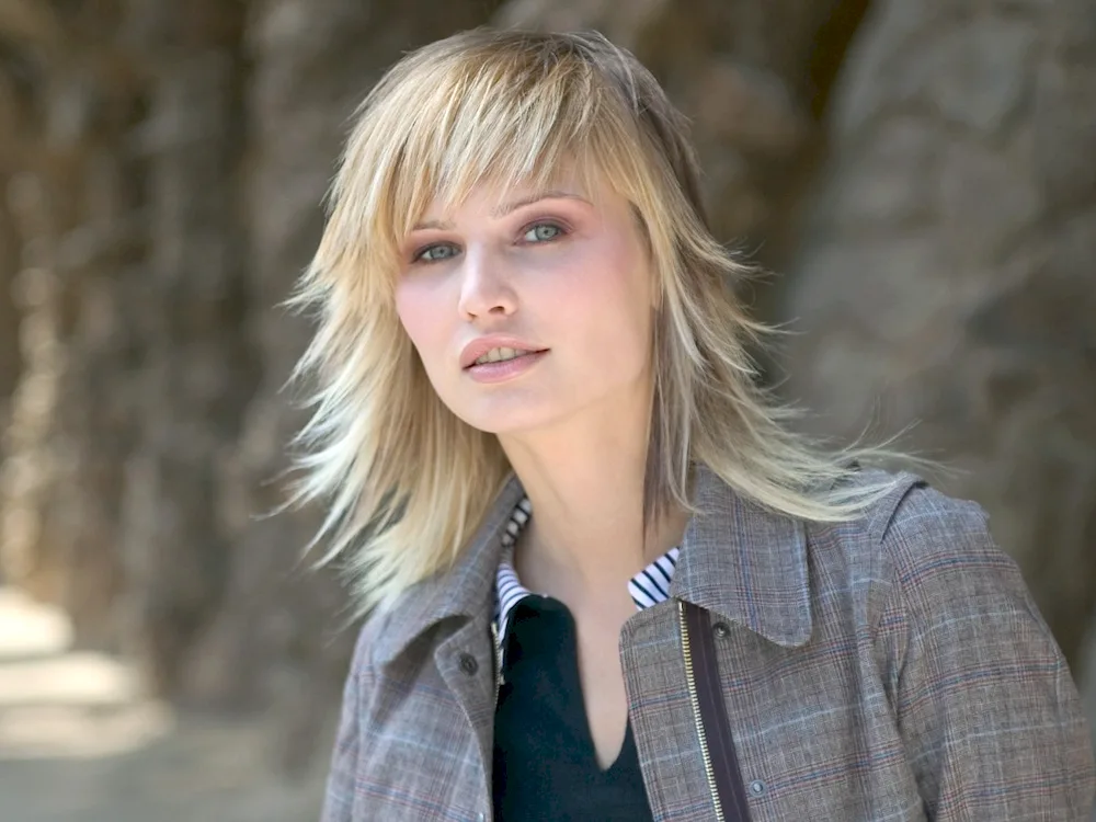 Valentina Miller's Savage medium hair haircut