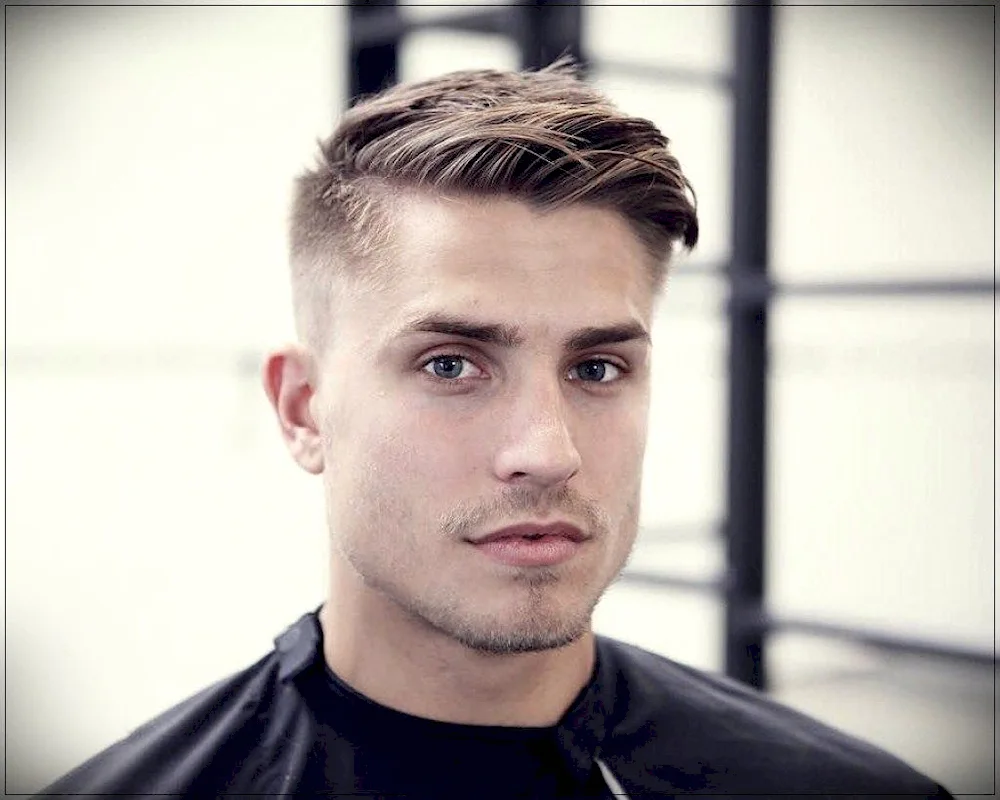 Haircuts for oval face for men