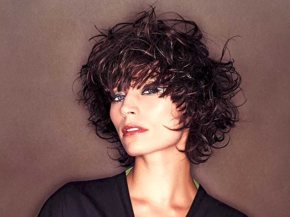 Bob Garson haircut for curly hair. hair