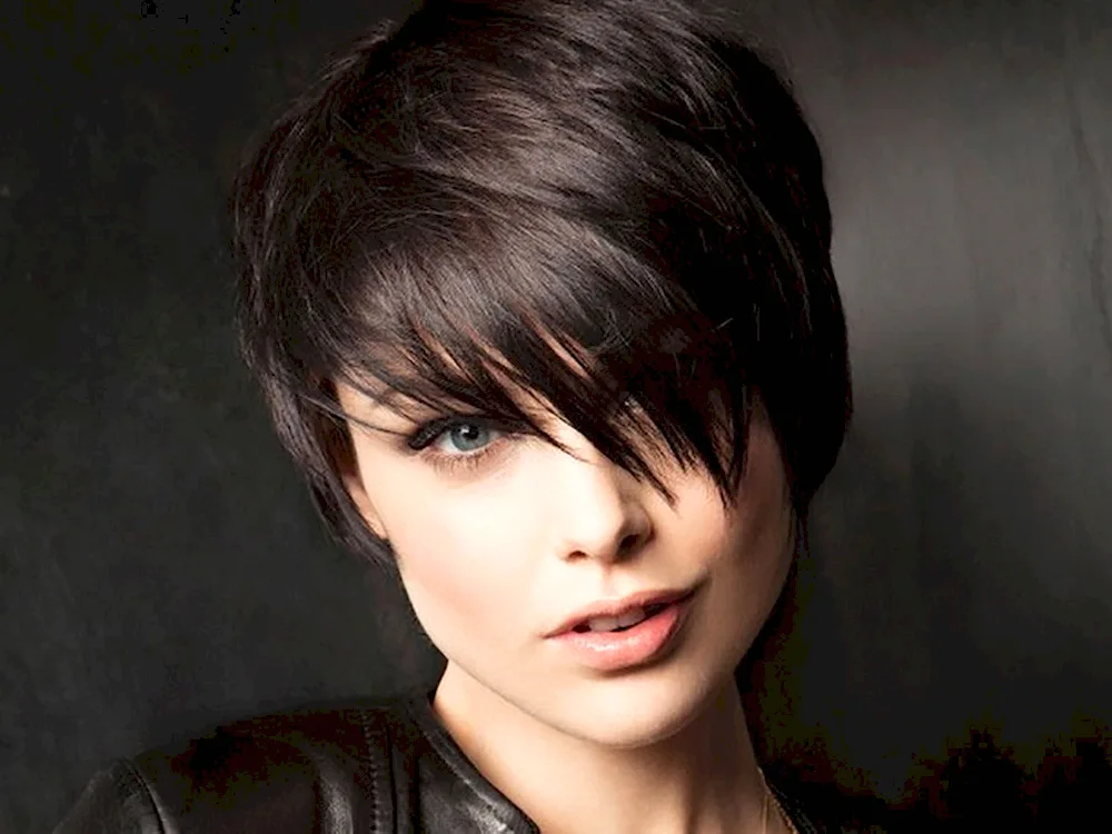 Gavroche Bob haircut Bob- Garson short hair haircut for women