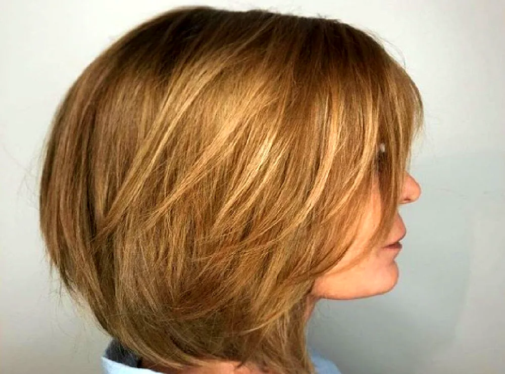 Long Bob Cascade haircut on the medium graduated