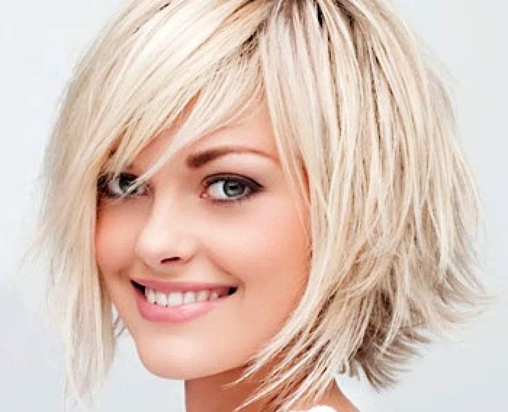 Graduated bob haircut Shaggy Valentina Miller