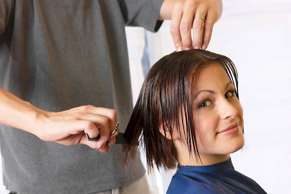 Cut bob with filigree