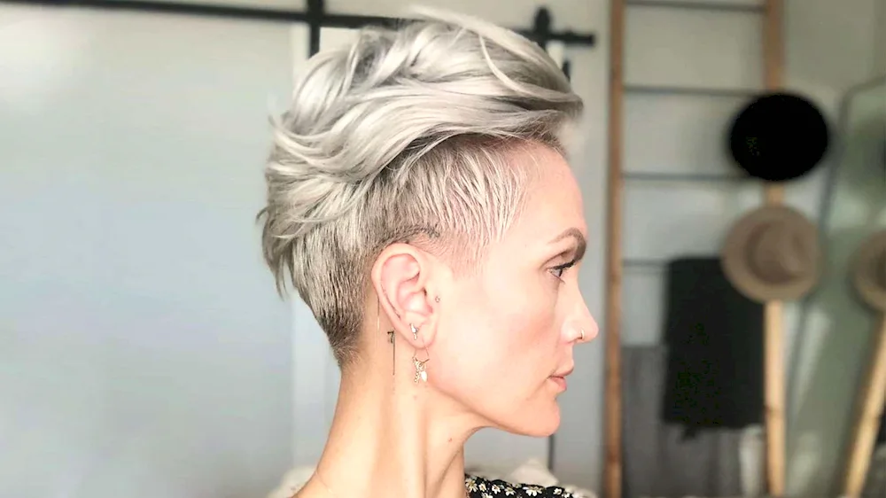 Pixie undercut