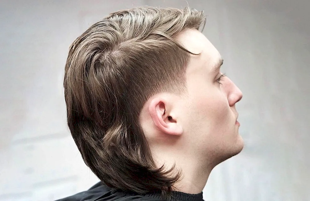Bob Gavroche haircut for medium hair
