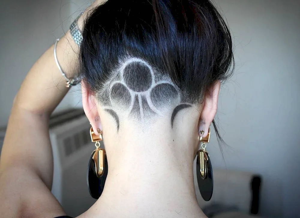 Girls' nape haircuts