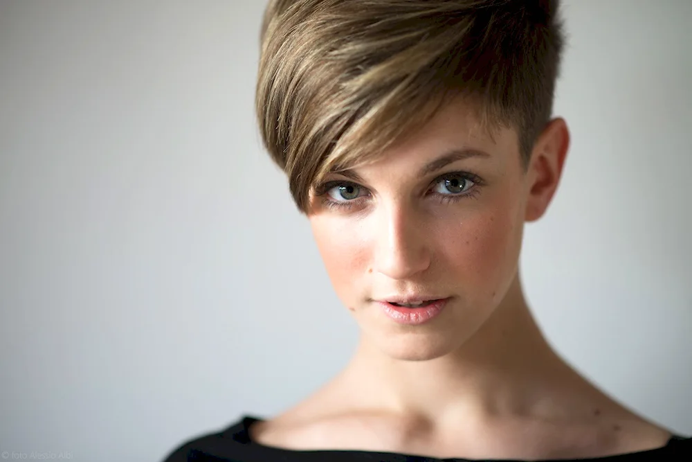 Gavroche Garson's Pixie haircut