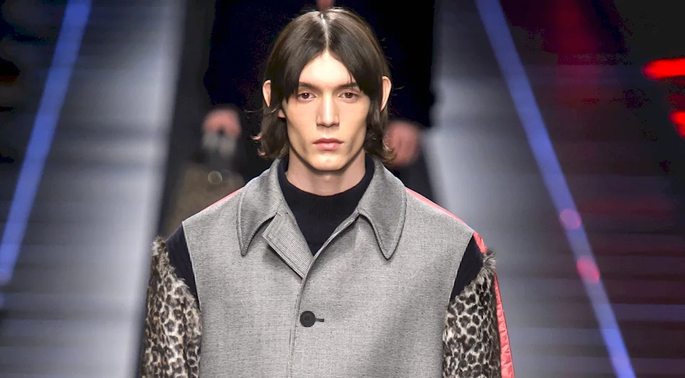 Stripe with a middle parting