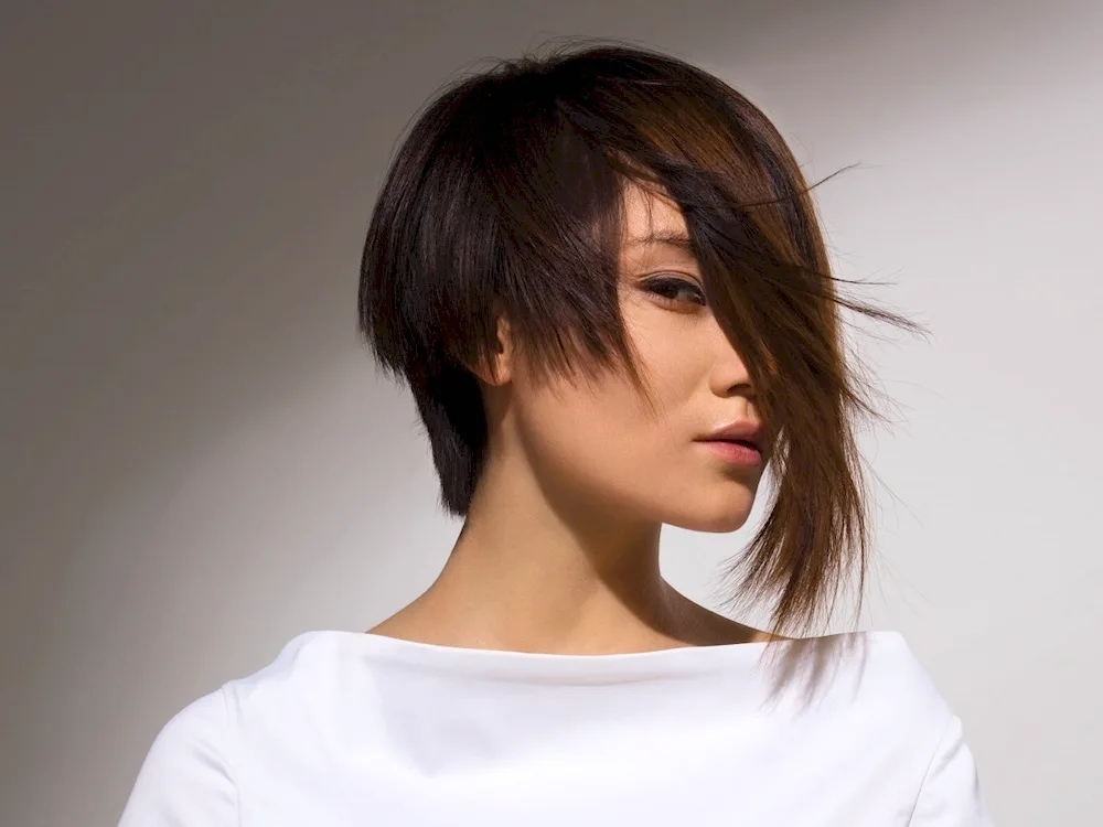 Middle Hair Ripped Hairstyle