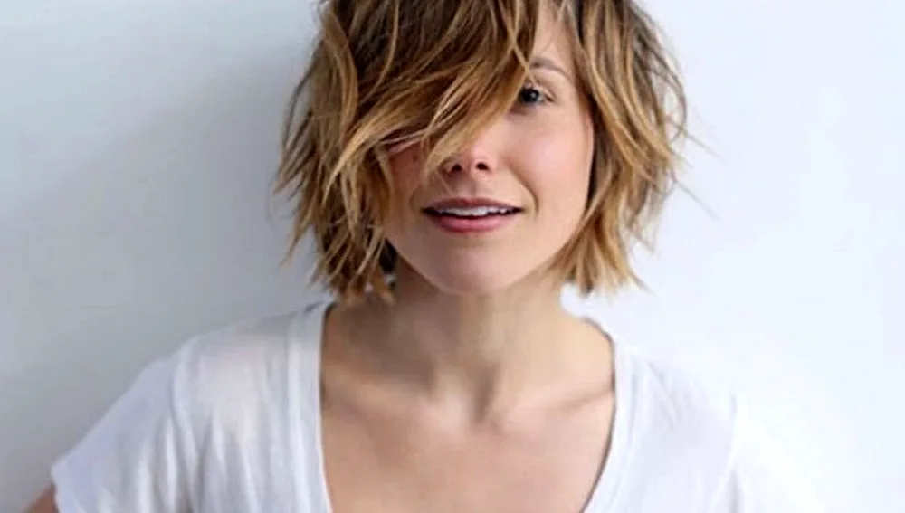 Shaggy Valentina Miller haircut