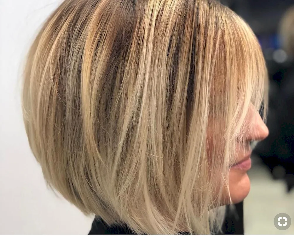 Graduated bob haircut 2022