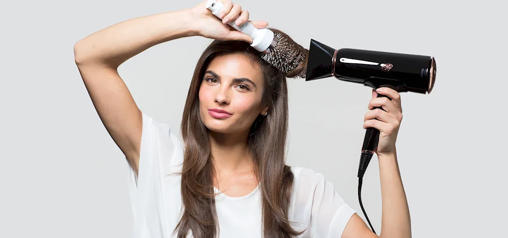 Hairdressing with a Dyson styler