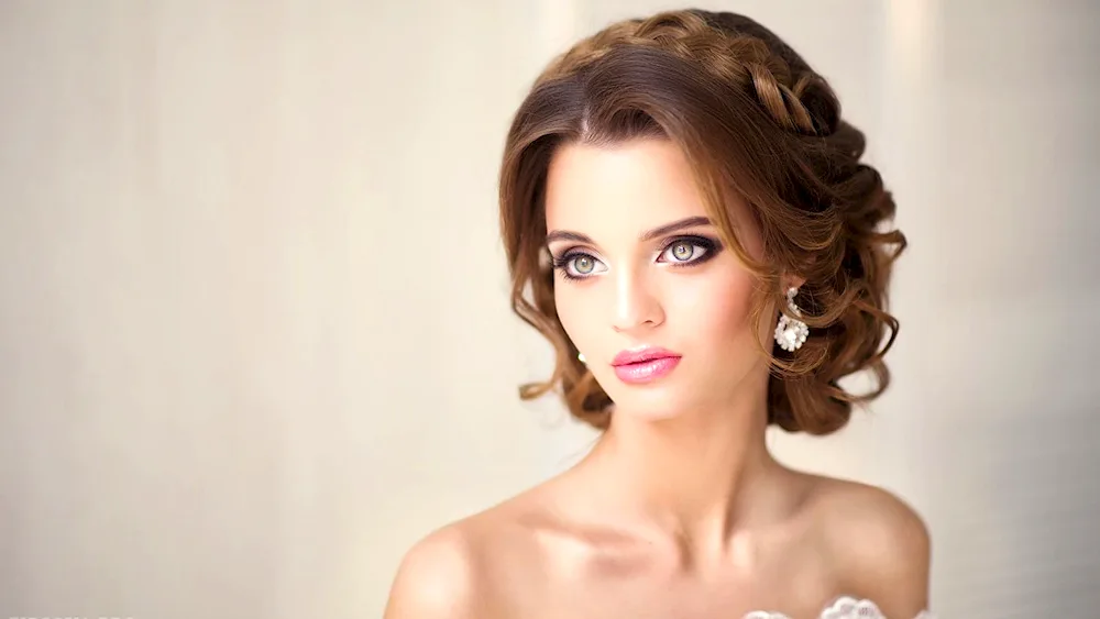 Babetta hairstyle with bangs