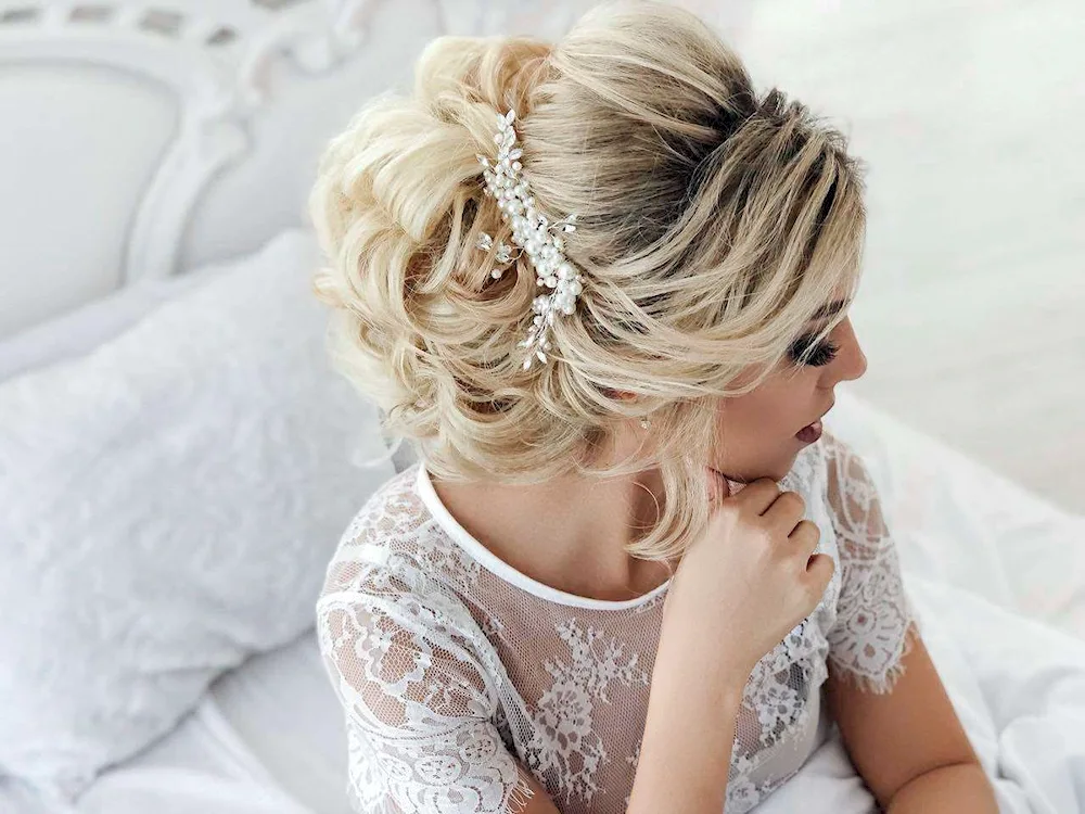 Comb hairstyles