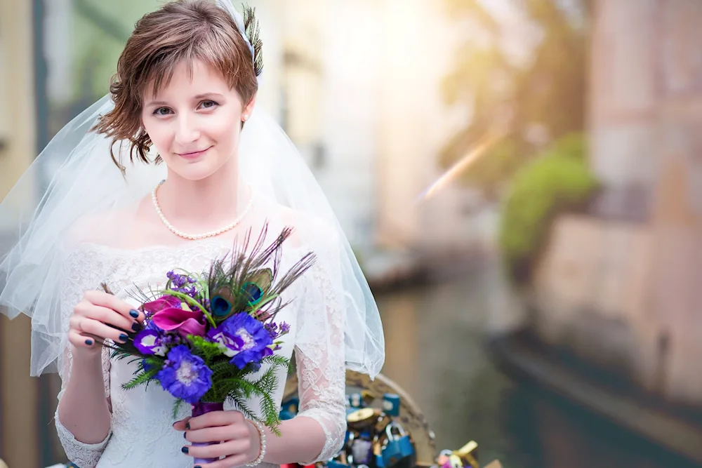Bridesmaid hairstyles for short hair