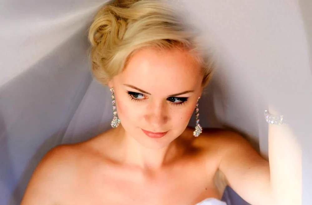 Wedding hairstyles for liquid hair