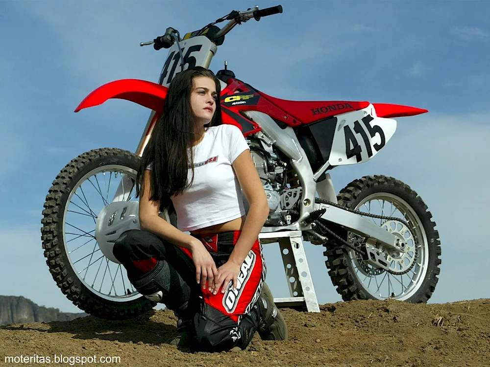 Svetlana Baranova enduro