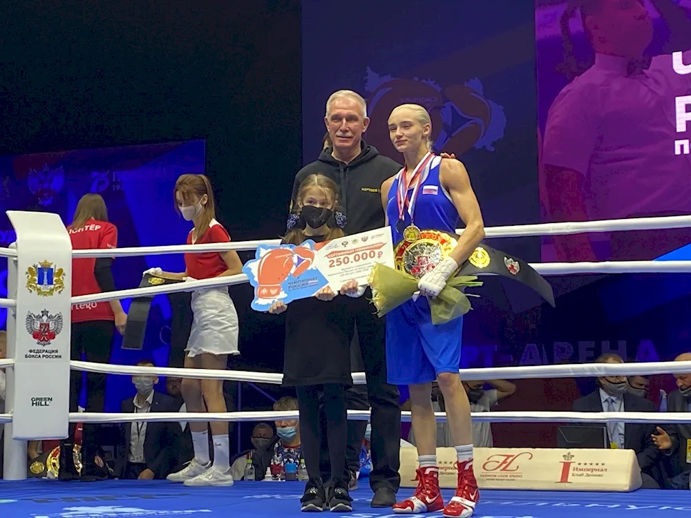 Svetlana Yuryevna boxing Soluyanova