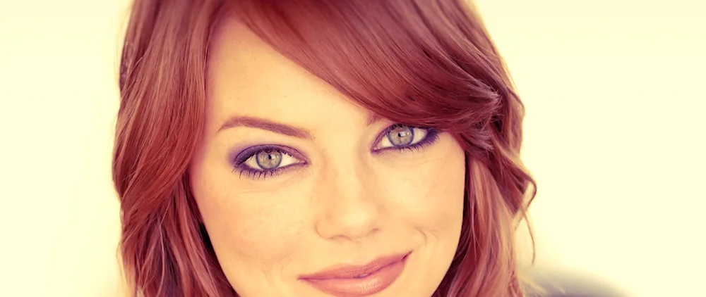 Carlet Taylor with red hair