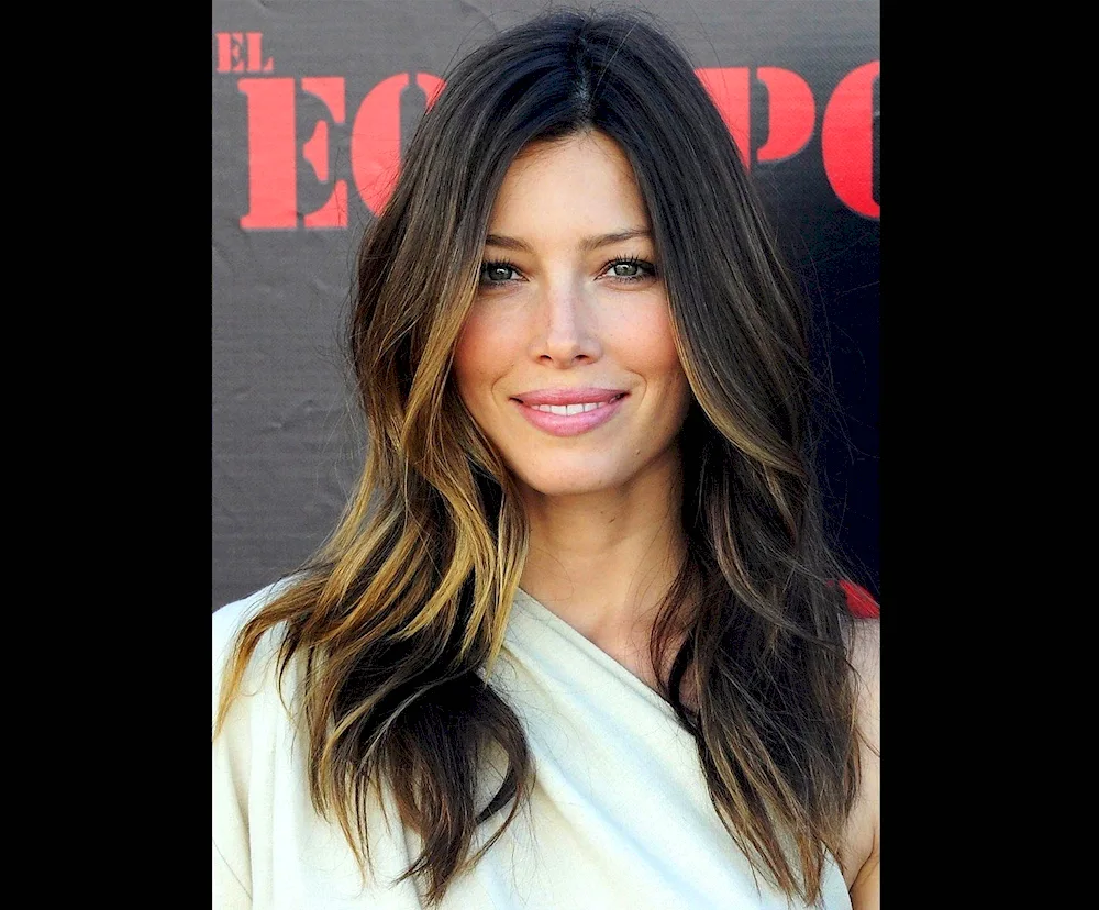Light strands at the face