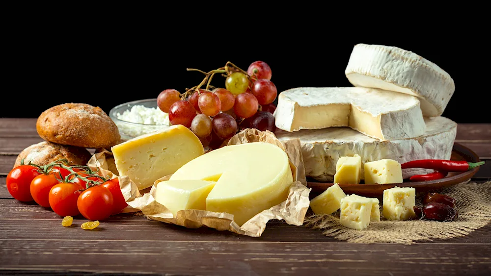 Yalta Yalta Bread and cheese