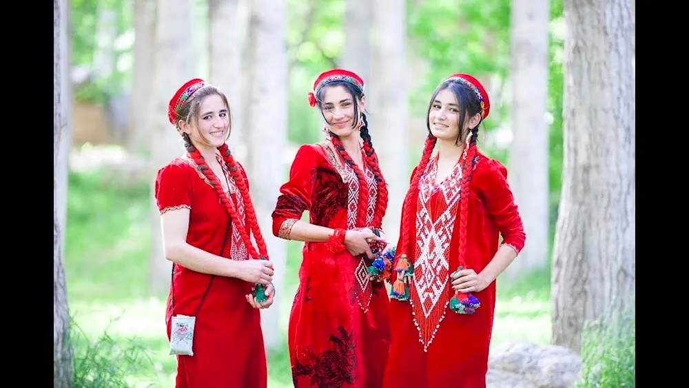 Tajikistan Pamirets National costume
