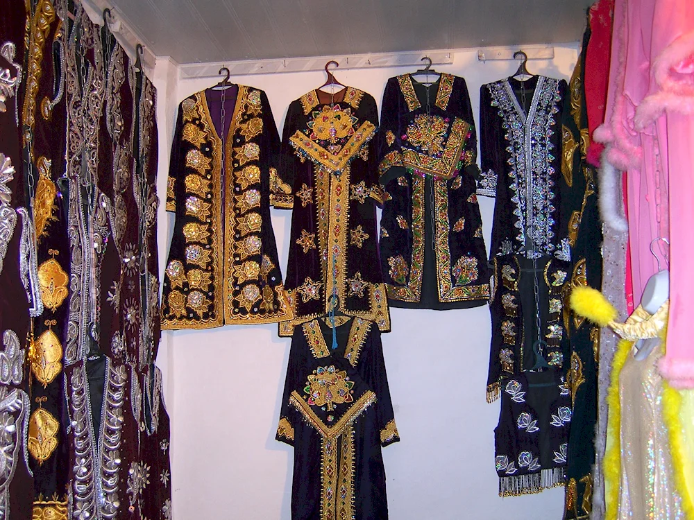 Tajik national costume Joma