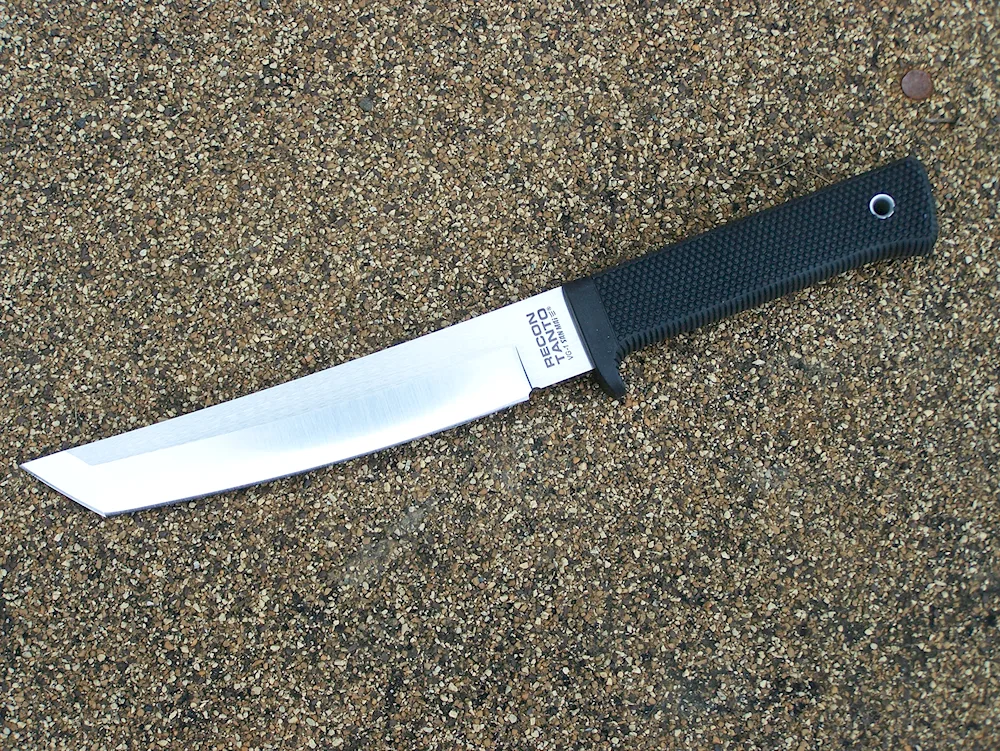 Japanese tanto