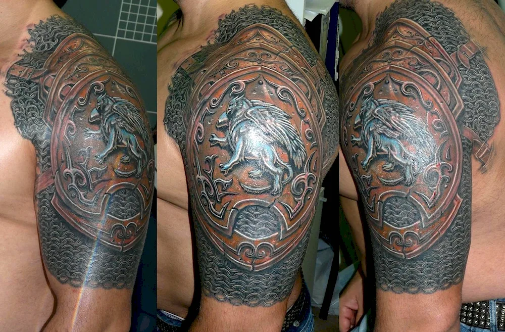 Tatu armour on the shoulder