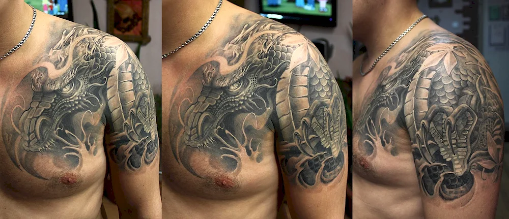 dragon tattoo on shoulder