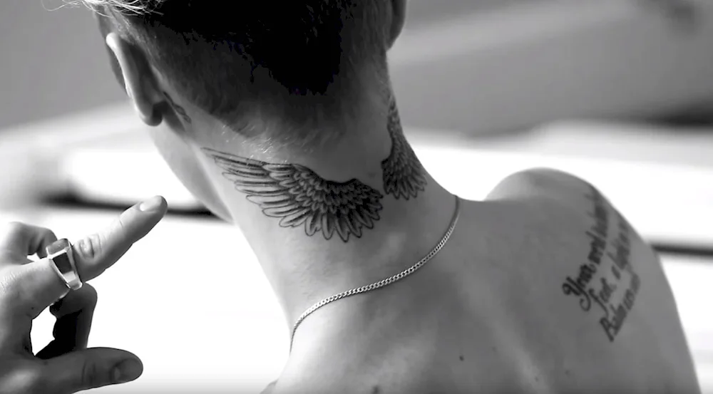 Justin Bieber neck tattoo