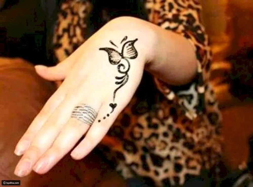 Hand henna tattoo