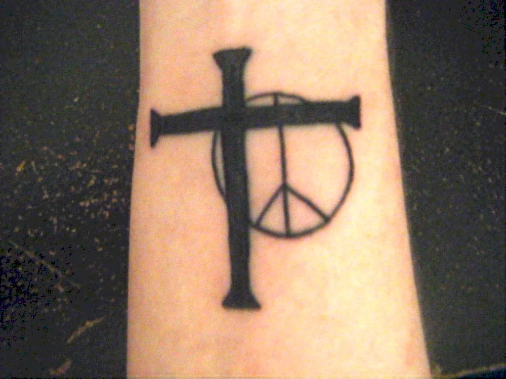 Tatu cross