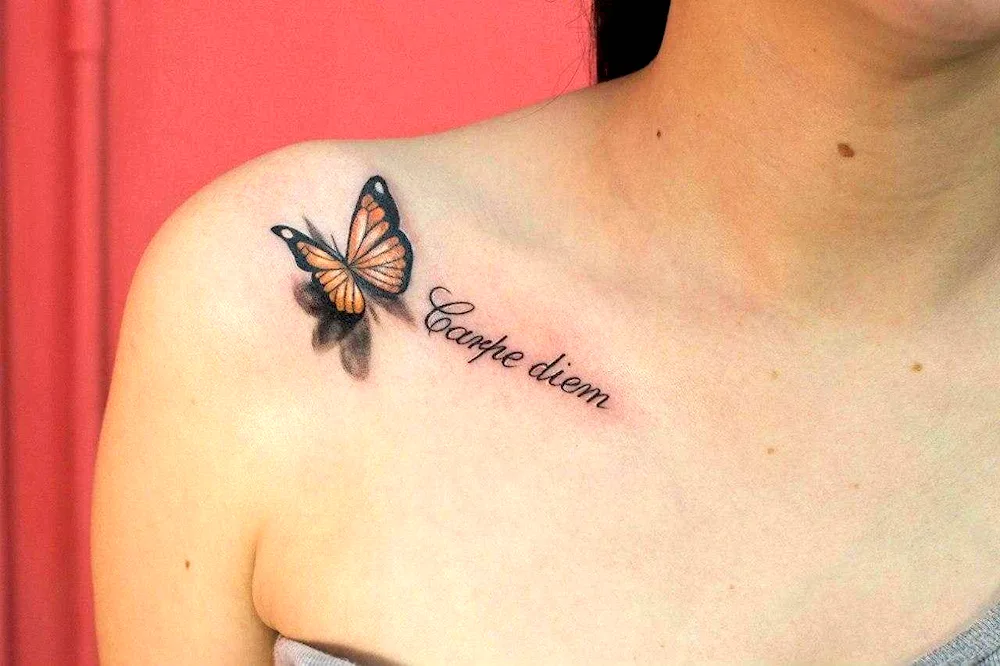 Tattoo on clavicle