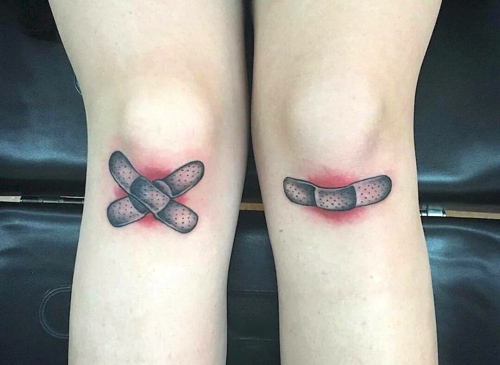 Tattoo star on knee